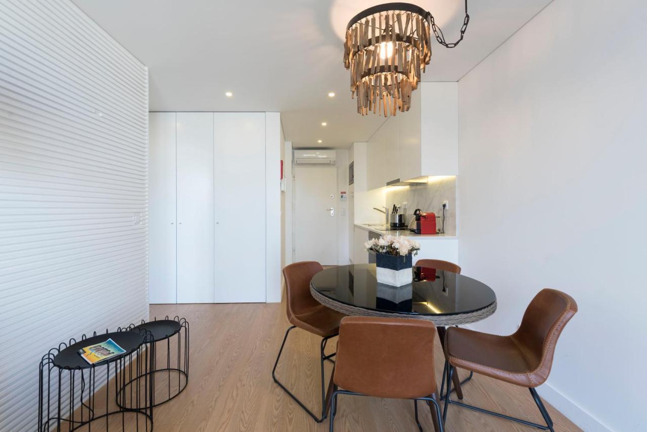 Lovelystay - Central Flat W/ Ac & Balcony Porto Ngoại thất bức ảnh