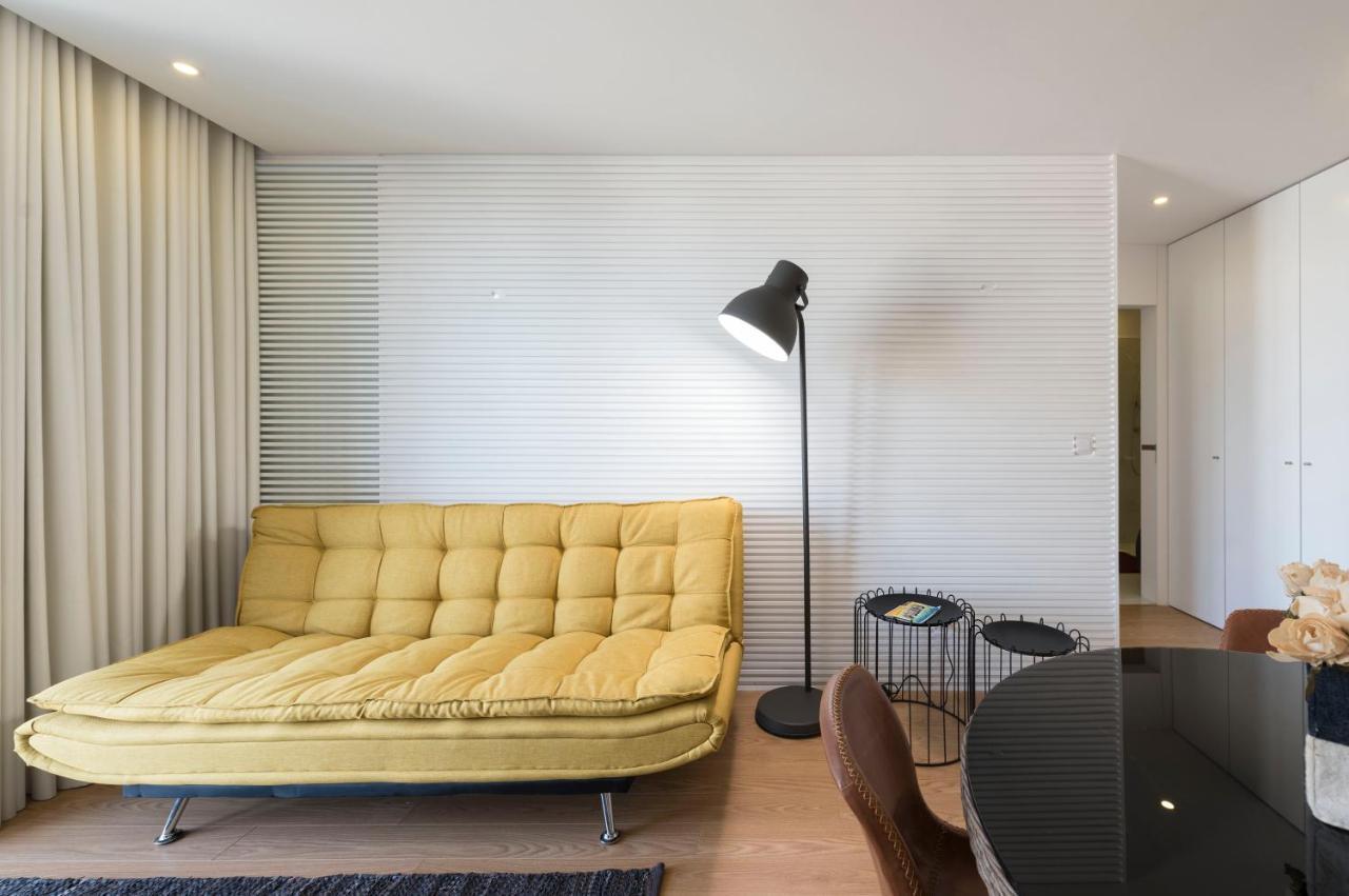 Lovelystay - Central Flat W/ Ac & Balcony Porto Ngoại thất bức ảnh
